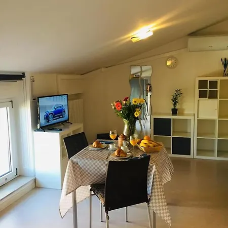 La Mansardina Apartamento *